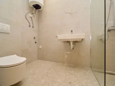 Prodaja, dvosoban stan, 111m², Gradiošnica, Tivat - image 9