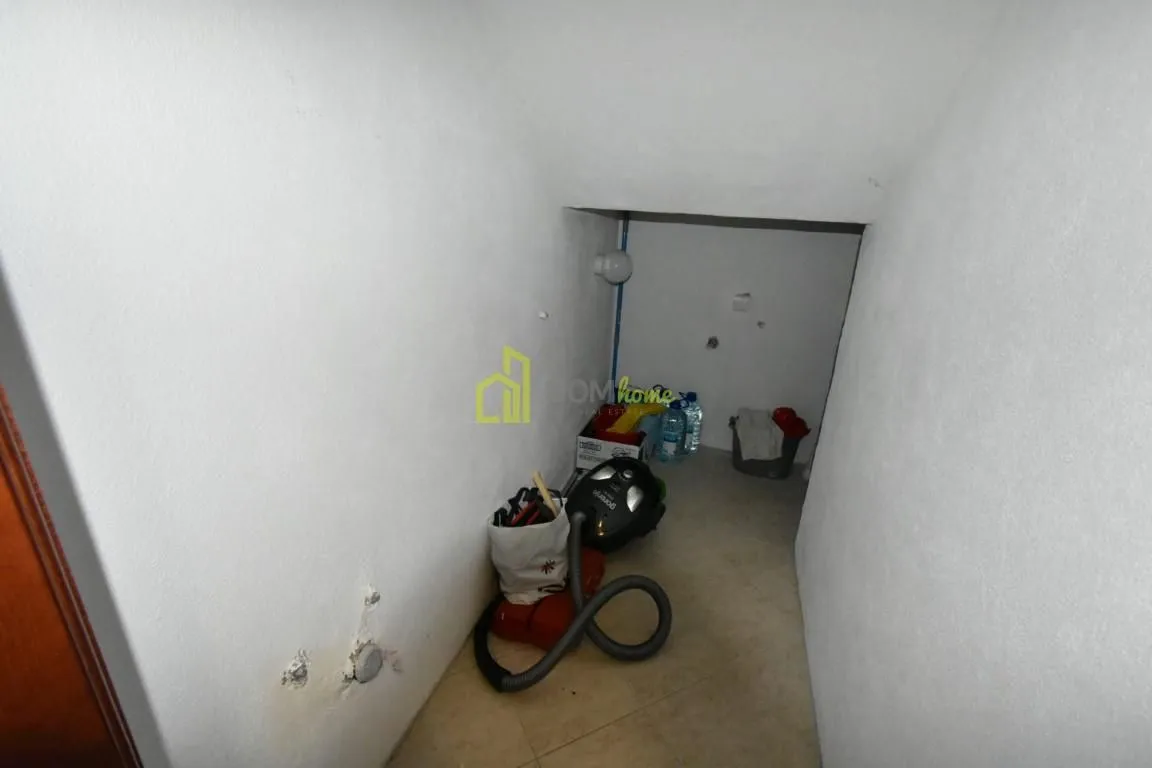 Sale, house, 191m², Tološi, Podgorica