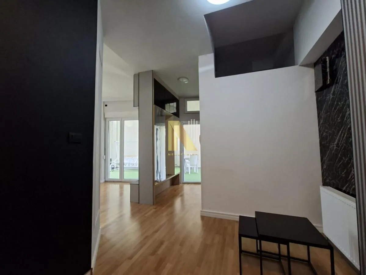 Rent, office space, 65m², Centar, Novi Sad