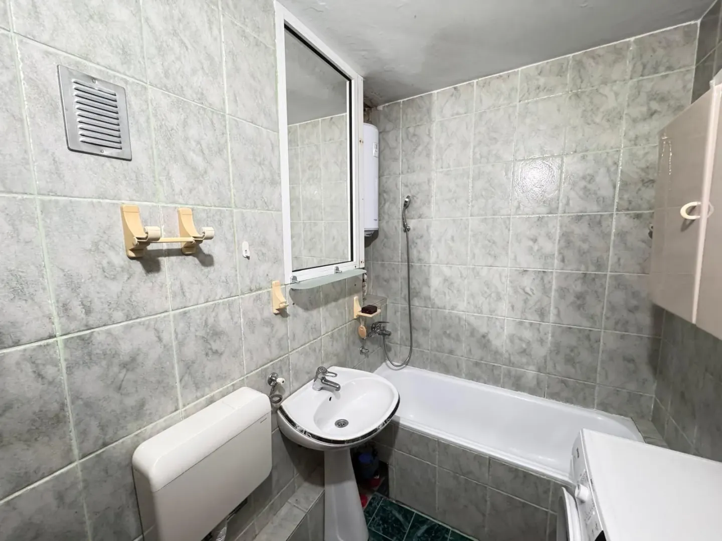 Sale, two bedroom apartment, 78m², Centar, Bar
