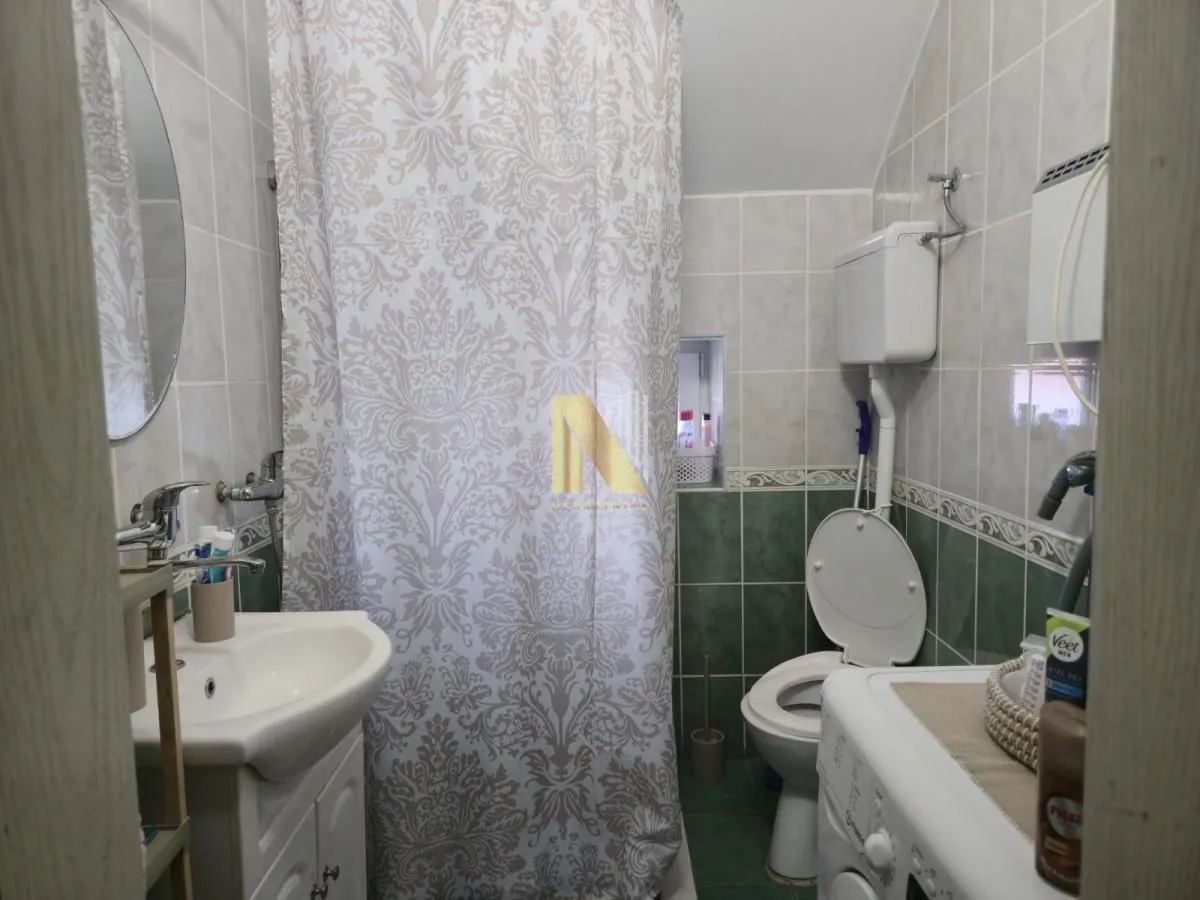 Prodaja, kuća, 125m², Vidovdansko naselje, Novi Sad Sve Podlokacije