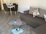 Izdavanje, garsonjera, 34m², Đenovići, Herceg Novi - image 5