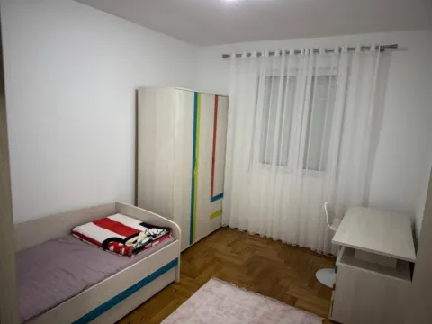 Izdavanje, dvosoban stan, 80m², Stari Aerodrom, Podgorica - image 5
