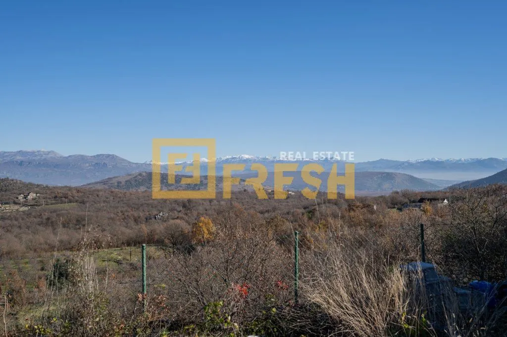 Prodaja, kuća, 250m², Ostalo, Podgorica