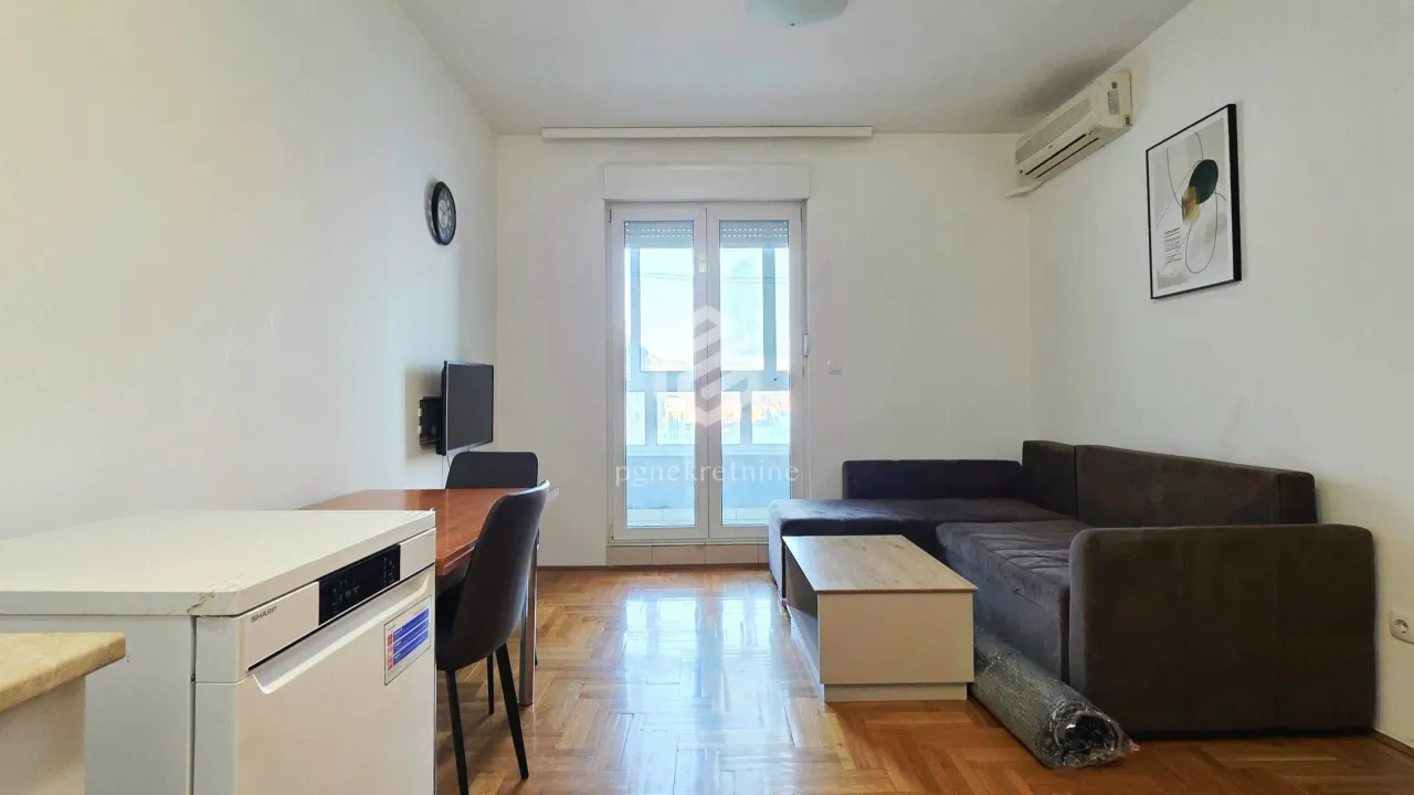 Prodaja, jednosoban stan, 40m², Stari Aerodrom, Podgorica