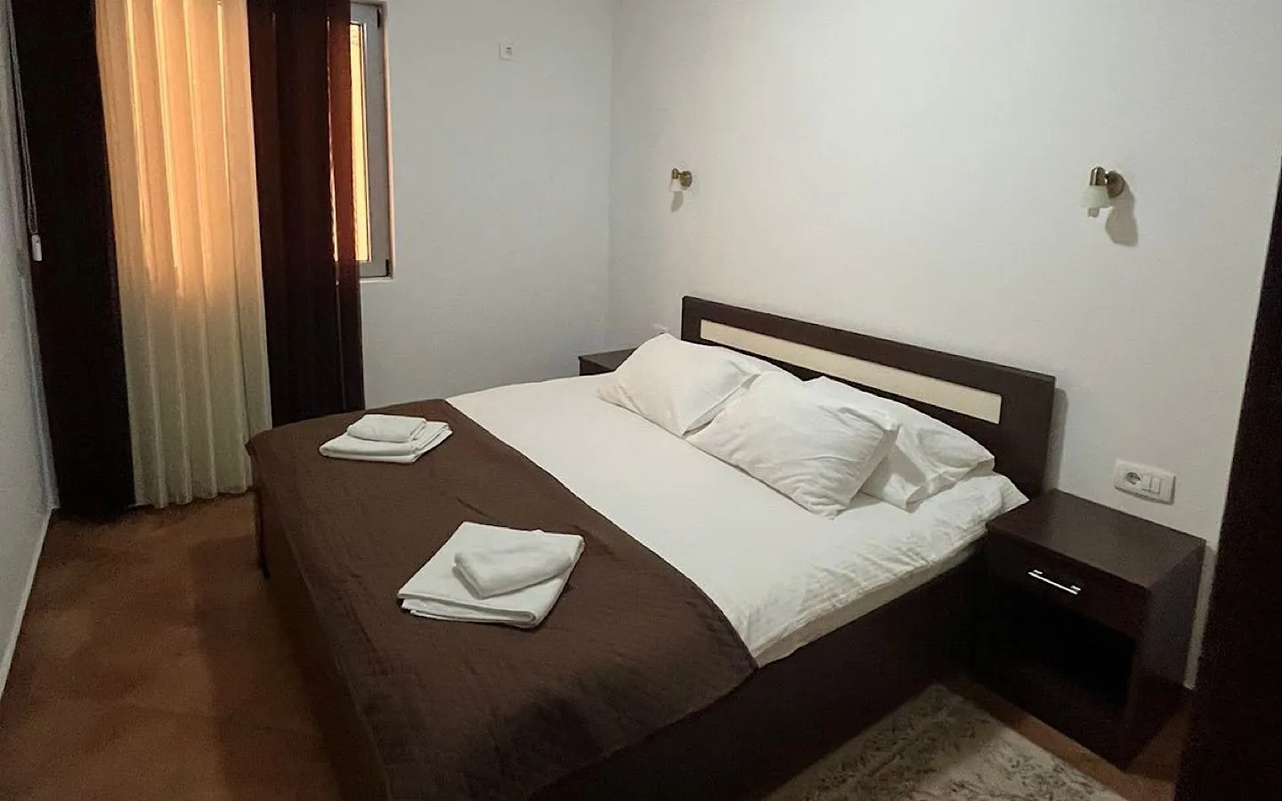 Izdavanje, jednosoban stan, 70m², Dobra Voda, Budva
