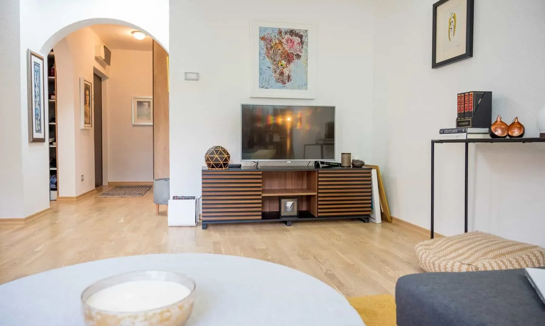 Prodaja, jednosoban stan, 60m², Tivat, Crna Gora