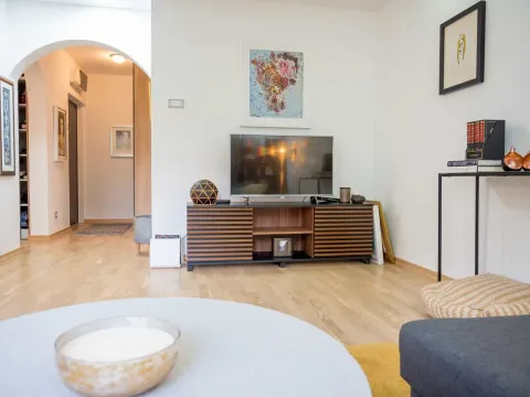 Sale, one bedroom apartment, 60m², Tivat, Crna Gora - image 4