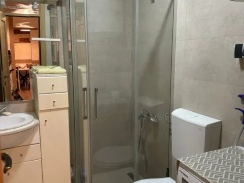 Izdavanje, jednosoban stan, 42m², Gorica C, Podgorica - image 12