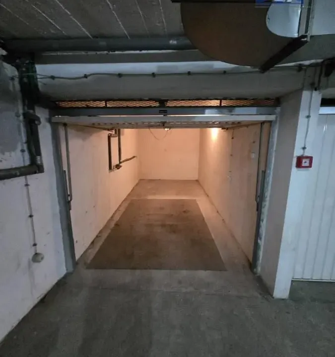 Rent, parking/garage, 15m², Grbavica, Novi Sad Sve Podlokacije