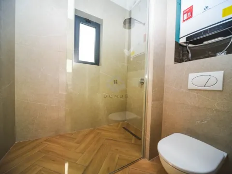Izdavanje, kuća, 350m², Tuzi, Podgorica - image 23