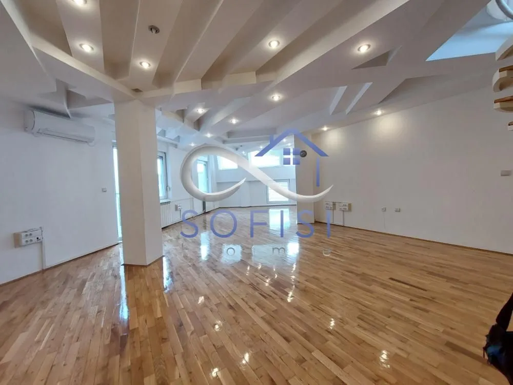 Rent, office space, 216m², Centar, Novi Sad