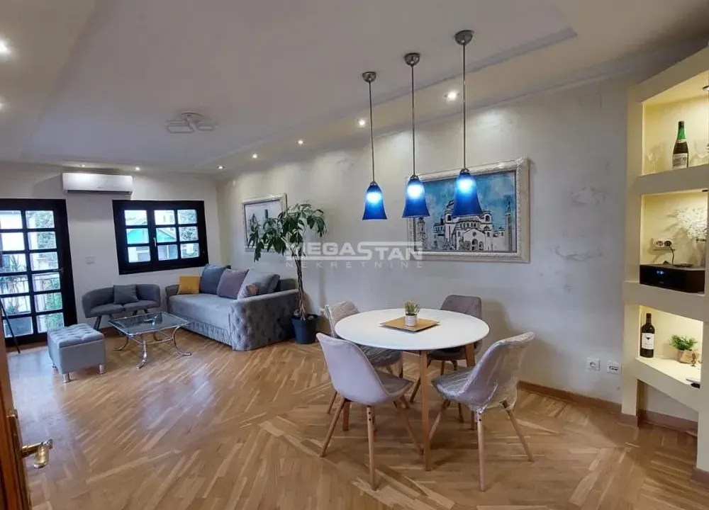 Prodaja, četvorosoban stan, 96m², Vračar Centar, Vračar Sve Podlokacije