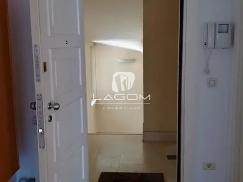 Izdavanje, stan, 203m², Vračar Hram, Vračar Sve Podlokacije - image 10