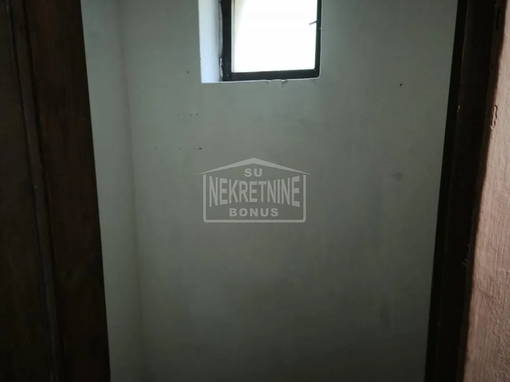 Prodaja, kuća, 190m², Novo Selo, Subotica