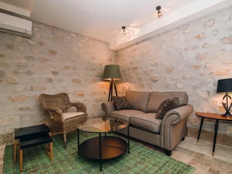 Prodaja, kuća, 550m², Reževići, Budva - image 17