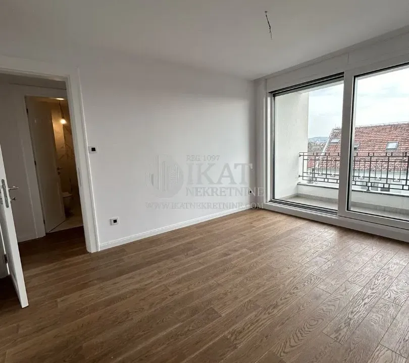 Izdavanje, trosoban stan, 71m², Čubura, Beograd
