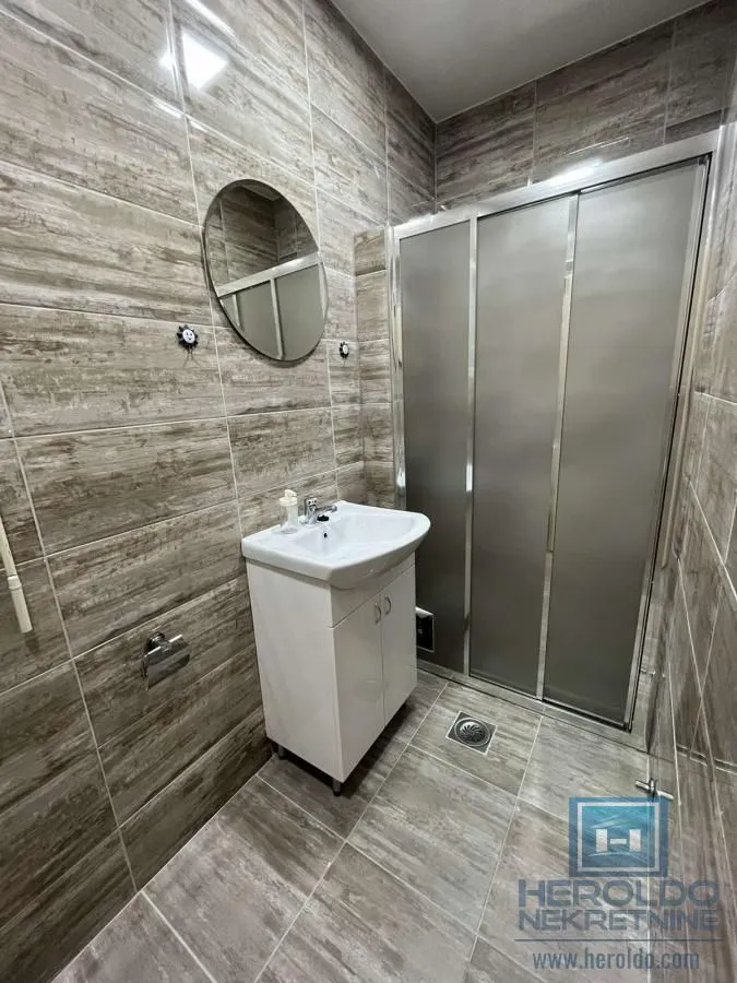 Prodaja, kuća, 400m², Tavrića obori, Jagodina
