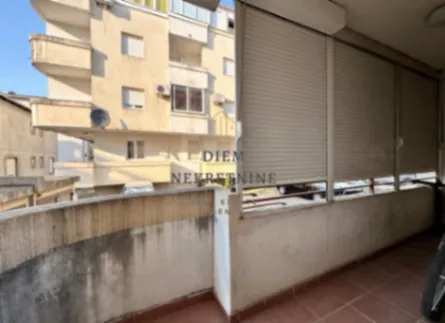 Sale, one bedroom apartment, 56m², Blok 9, Podgorica - image 9