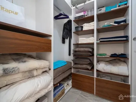 Sale, one bedroom apartment, 56m², Rafailovići, Budva - image 24