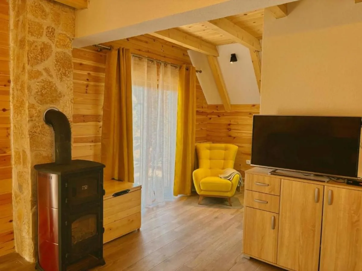 Prodaja, kuća, 274m², Žabljak, Crna Gora