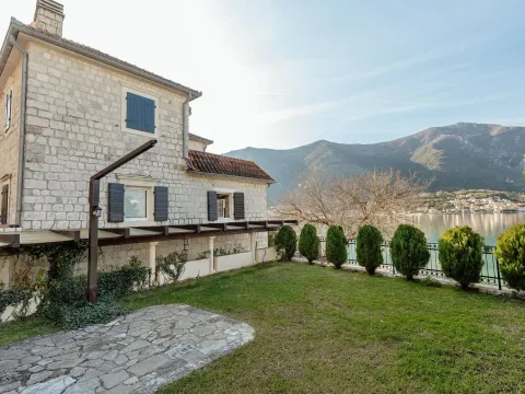 Prodaja, kuća, 246m², Kotor, Crna Gora - image 20