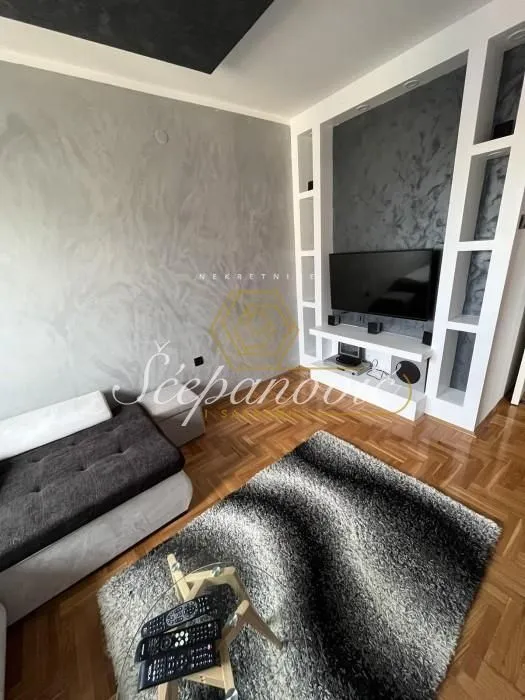 Prodaja, trosoban stan, 80m², Bulevar Oslobodjenja, Novi Sad Sve Podlokacije
