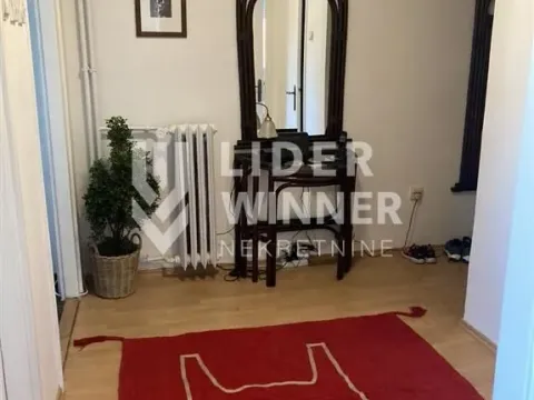 Izdavanje, dvosoban stan, 50m², Kalenić Pijaca, Vračar Sve Podlokacije - image 5