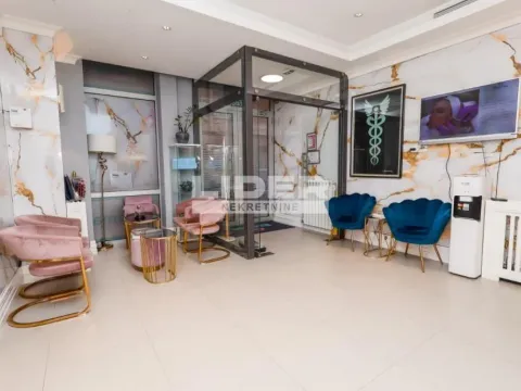 Izdavanje, poslovni prostor, 147m², Kalenić Pijaca, Vračar Sve Podlokacije - image 7