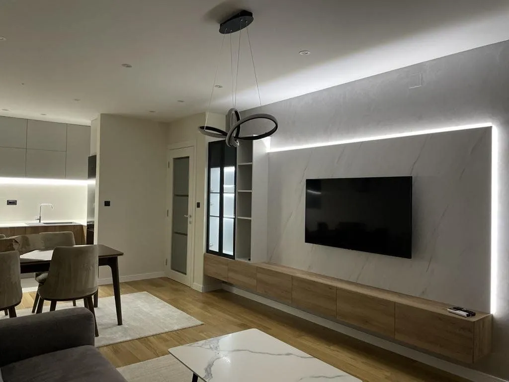 Izdavanje, jednosoban stan, 53m², Central Point, Podgorica