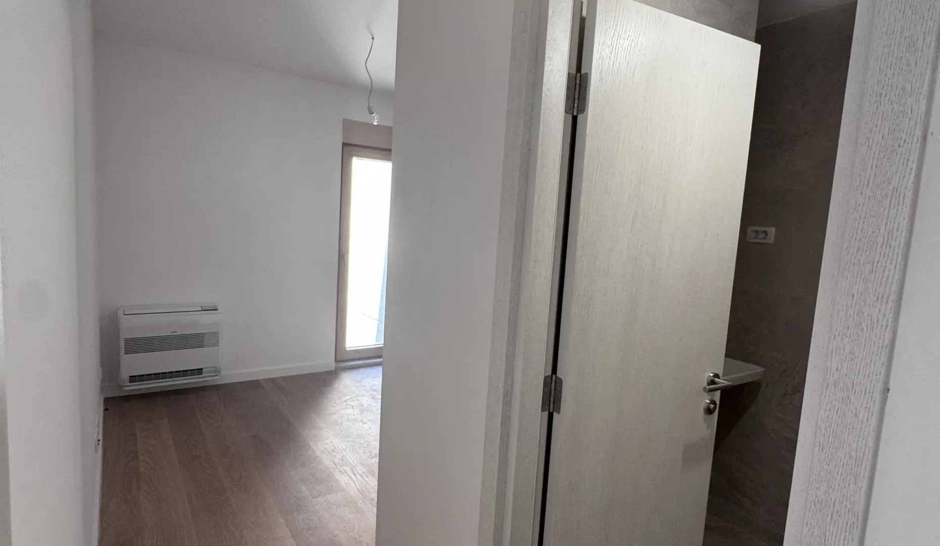 Sale, five bedroom apartment, 192m², Kotor, Crna Gora