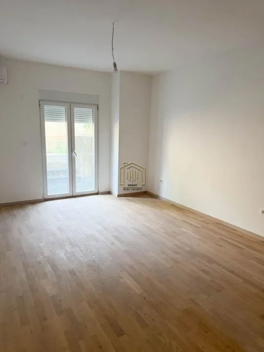 Prodaja, dvosoban stan, 60m², Momišići, Podgorica