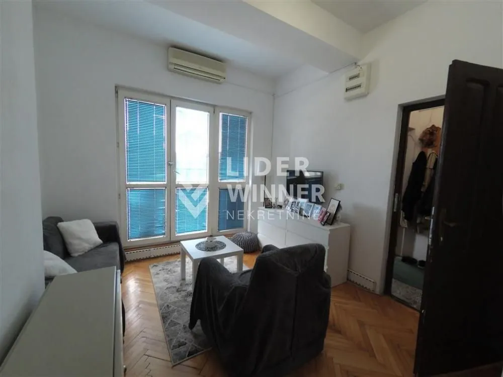 Prodaja, stan, 174m², Zemun Gornji Grad, Zemun Sve Podlokacije