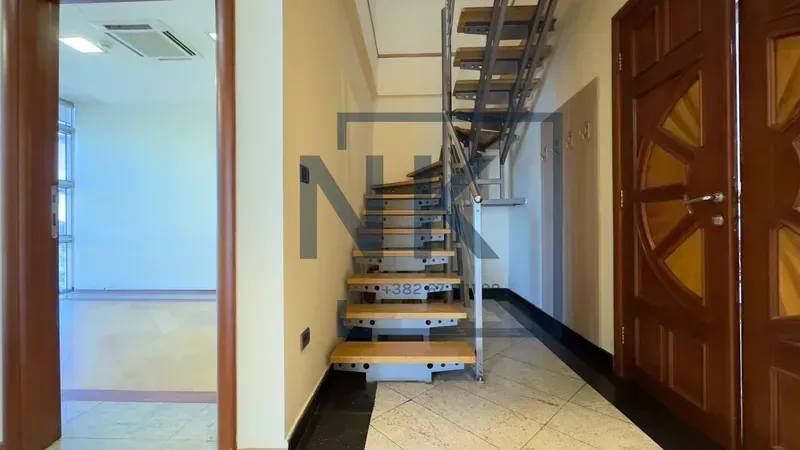 Rent, office space, 130m², Momišići, Podgorica