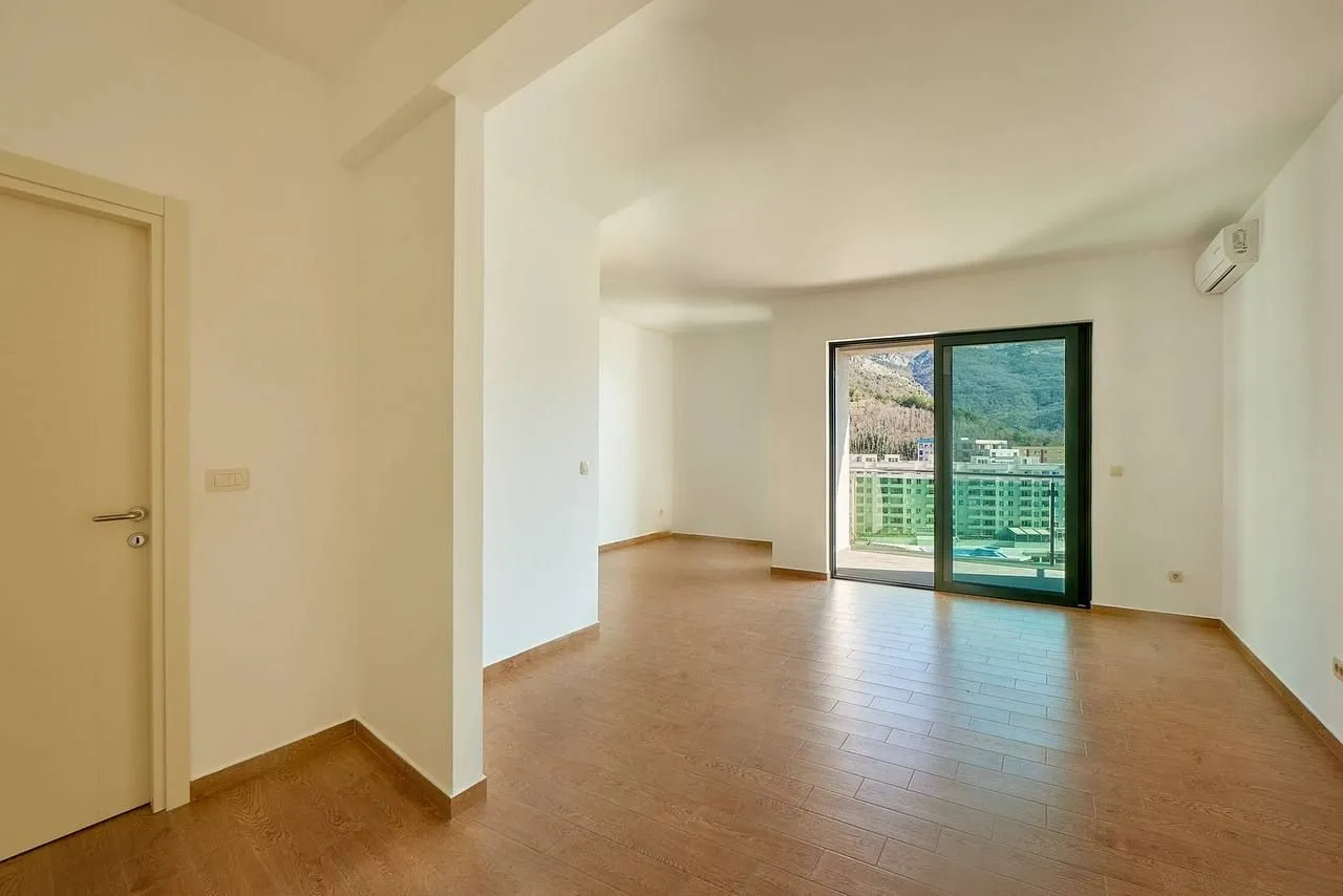 Sale, two bedroom apartment, 63m², Bečići, Budva