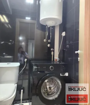 Izdavanje, četvorosoban stan, 102m², Bulevar patrijarha Pavla, Novi Sad Sve Podlokacije - image 23