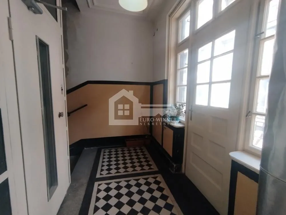 Sale, four bedroom apartment, 92m², Stari Grad, Beograd