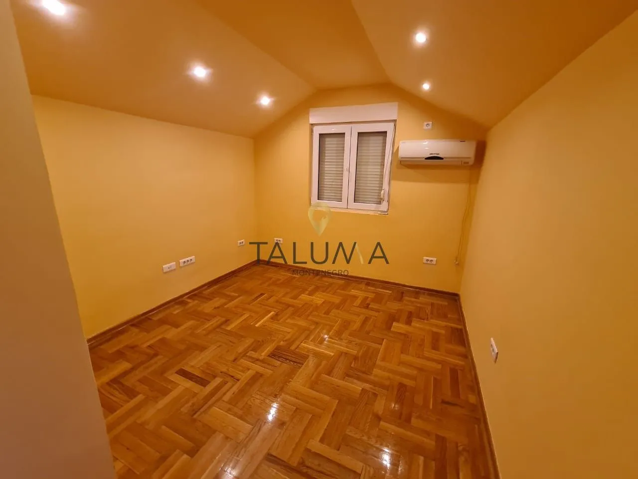 Prodaja, trosoban stan, 110m², Zagorič, Podgorica