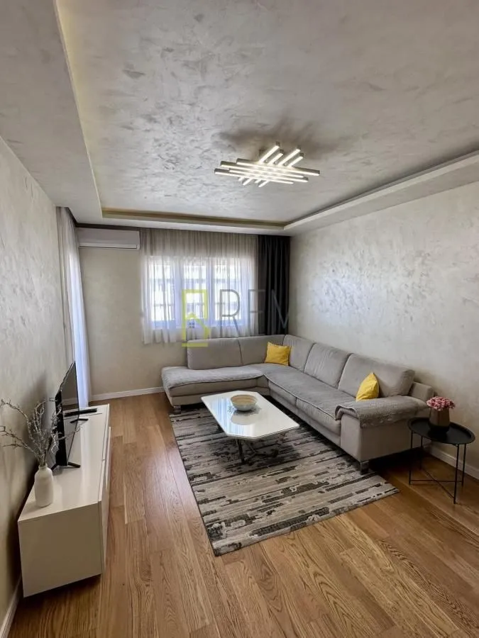 Rent, two bedroom apartment, 68m², Central Point, Podgorica