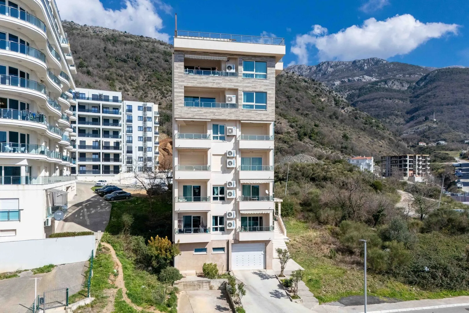 Prodaja, trosoban stan, 115m², Bečići, Budva