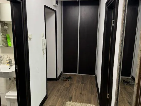 Izdavanje, jednosoban stan, 43m², Centar, Podgorica - image 10