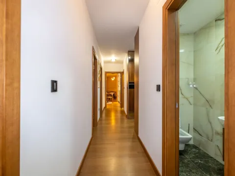 Izdavanje, trosoban stan, 93m², Ljubović, Podgorica - image 11