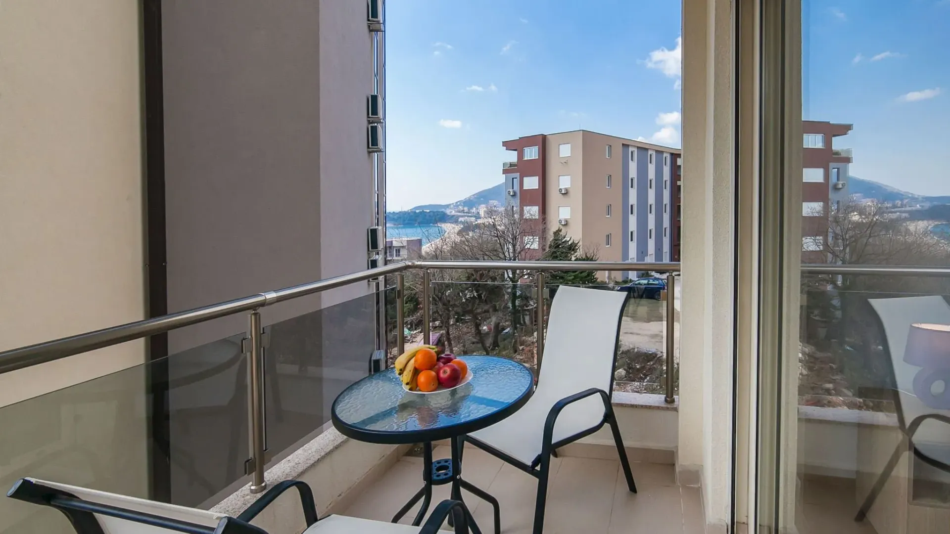 Rent, apartment, 63m², Bečići, Budva