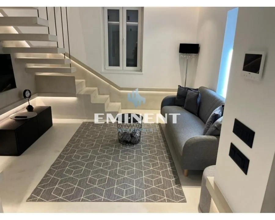 Izdavanje, dvosoban stan, 50m², Vračar Sve Podlokacije, Beograd