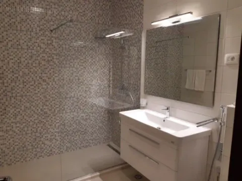 Izdavanje, dvosoban stan, 90m², Preko Morače, Podgorica - image 5