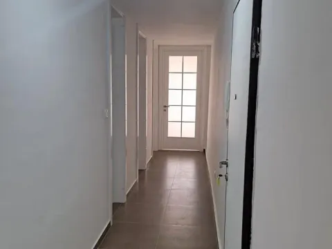 Prodaja, trosoban stan, 93m², Blok 5, Podgorica - image 7