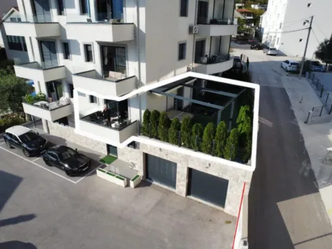 Sale, one bedroom apartment, 79m², Đenovići, Herceg Novi - image 8