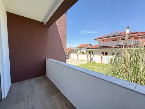 Prodaja, kuća, 260m², Gornja Gorica, Podgorica - image 14