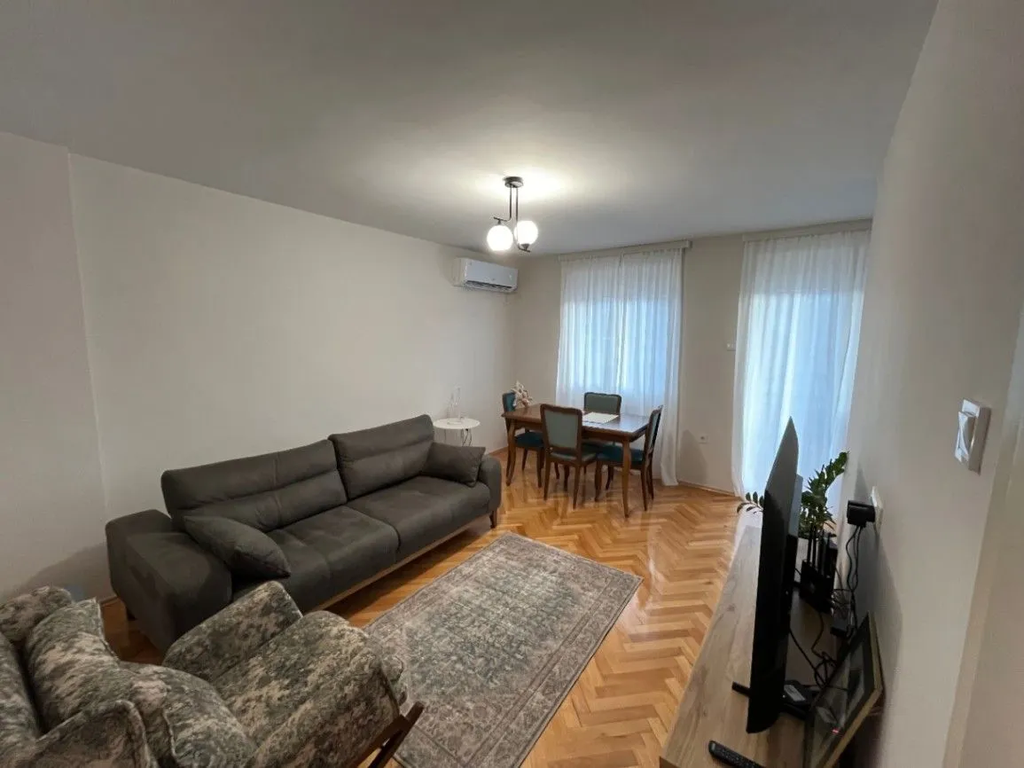 Rent, two bedroom apartment, 67m², Centar, Cetinje