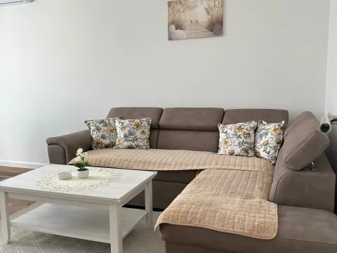 Izdavanje, jednosoban stan, 44m², Kava, Tivat - image 5